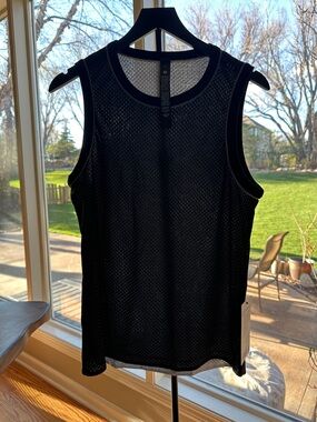 lululemon athletica Black Mesh Sleeveless Athletic Tank: reversible size S